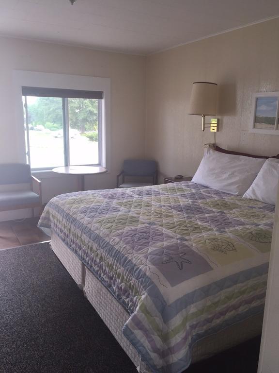 Coast Village Inn And Cottages 웰즈 외부 사진