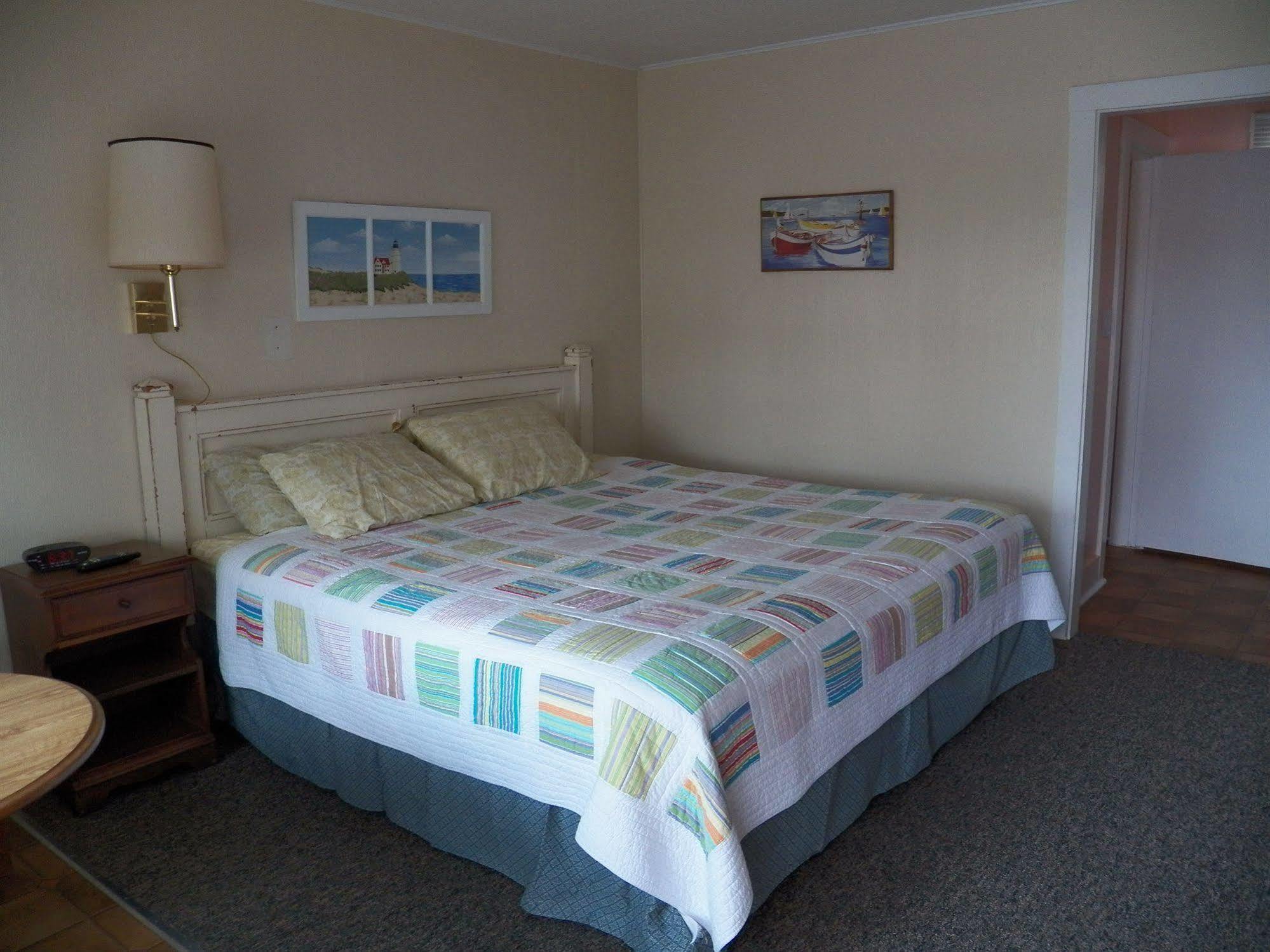 Coast Village Inn And Cottages 웰즈 외부 사진